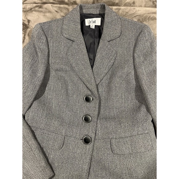 le suit skirt suit Size 10 Gray Business Formal NWT Msrp...